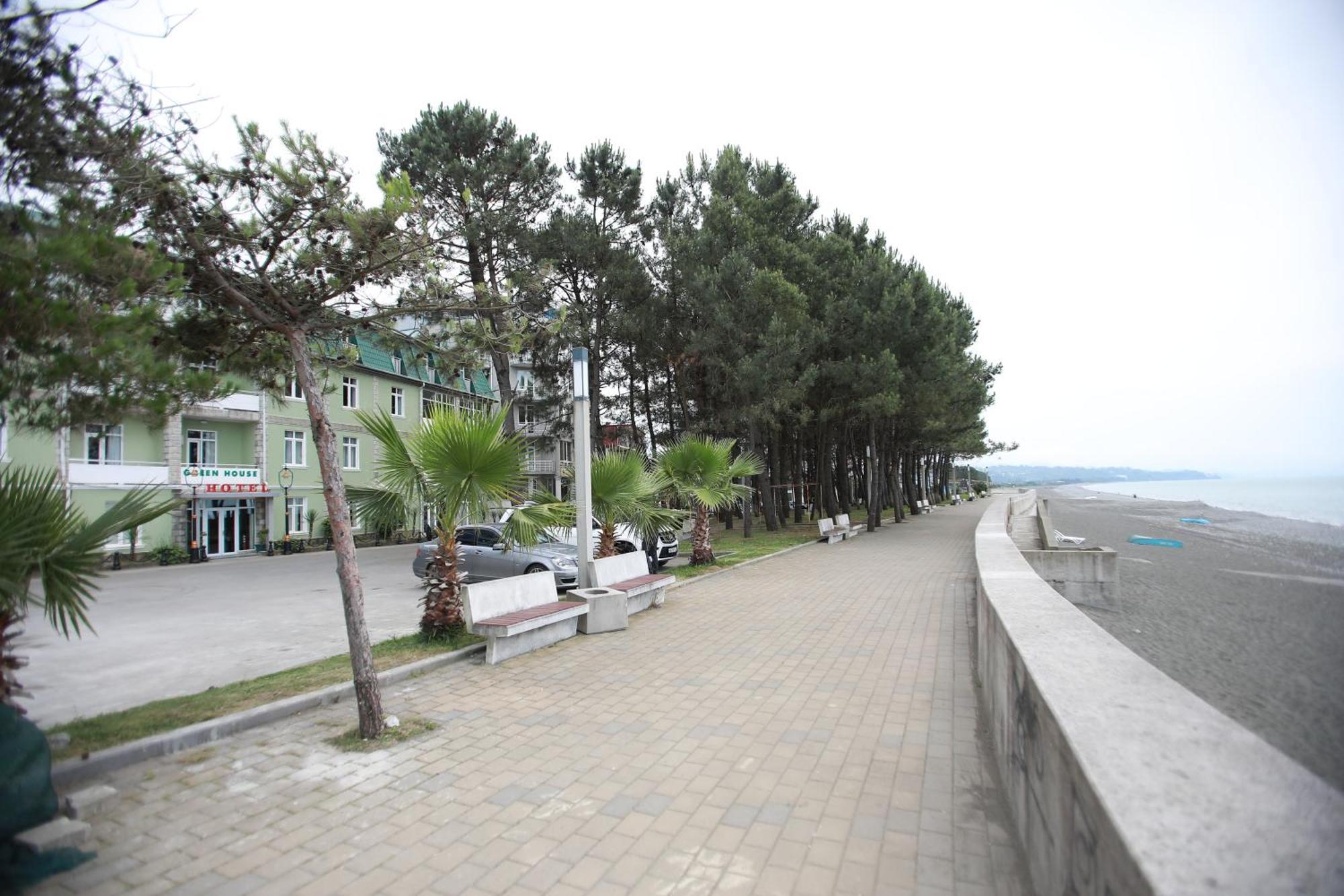 Green House Hotel Kobuleti Ngoại thất bức ảnh